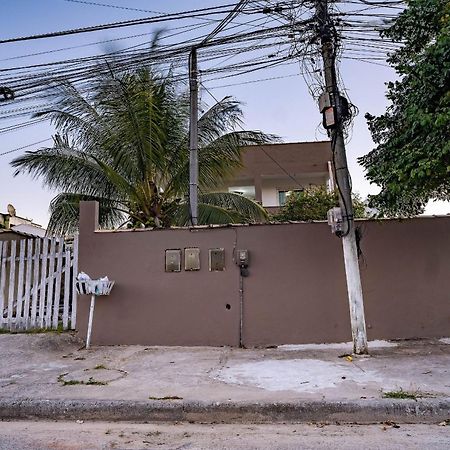 Apto a 300 metro da praia - WIFI 200MB - Netflix - Cozinha equipada - Ar condicionado Rio das Ostras Exterior foto