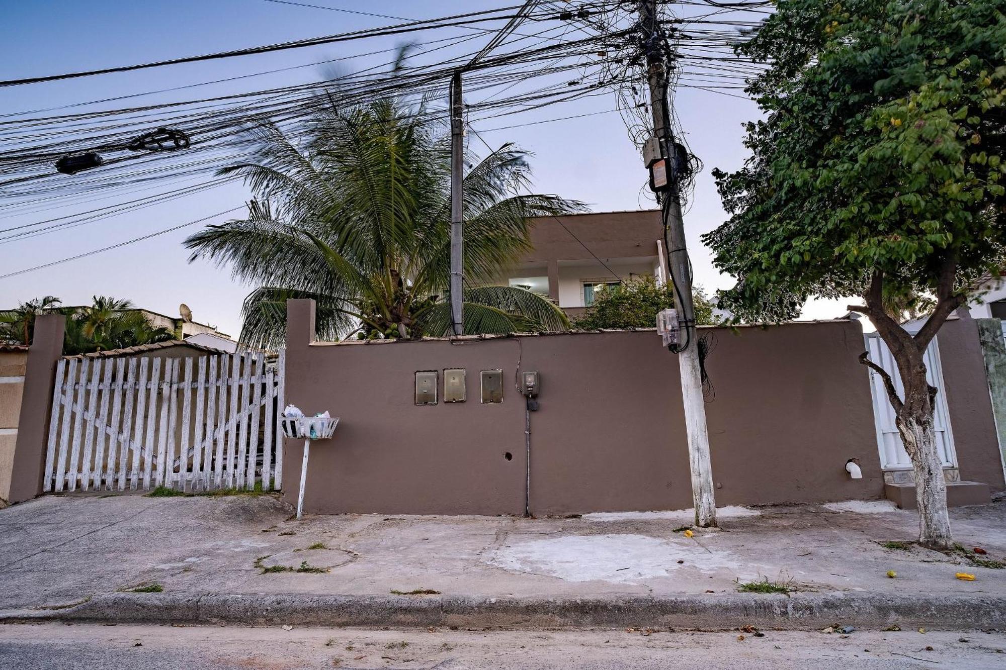 Apto a 300 metro da praia - WIFI 200MB - Netflix - Cozinha equipada - Ar condicionado Rio das Ostras Exterior foto