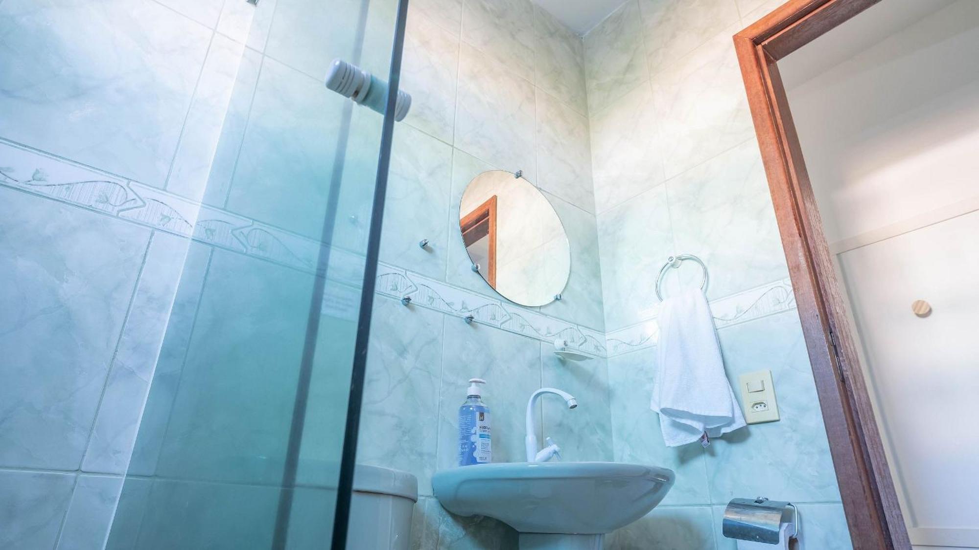 Apto a 300 metro da praia - WIFI 200MB - Netflix - Cozinha equipada - Ar condicionado Rio das Ostras Exterior foto